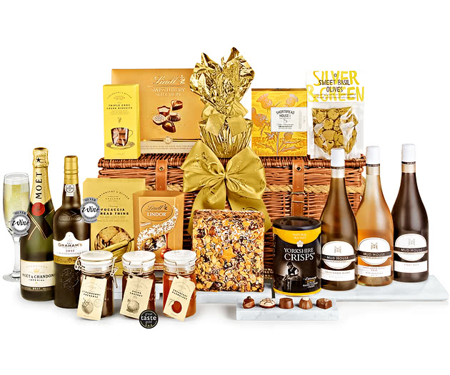 Father's Day Winchester Hamper With Moët Champagne